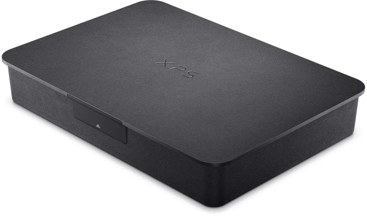 Photo d’un emballage noir pour ordinateur Dell XPS 13 9320 contenant un ordinateur portable.
