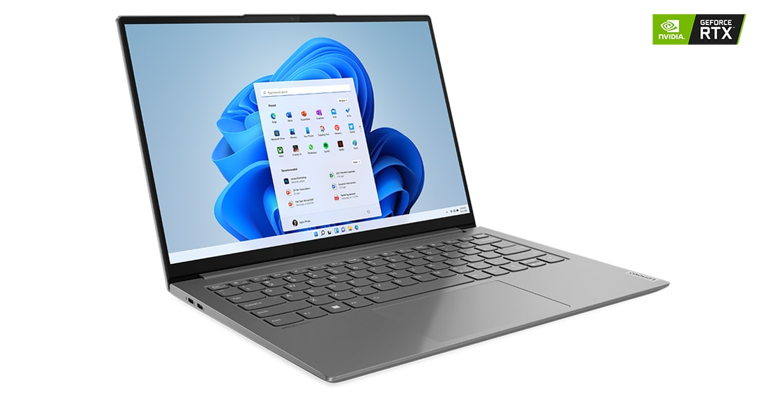 Ordinateur portable Lenovo Yoga Slim 7i Pro Gen 7, orienté vers la droite, montrant l’écran et le clavier