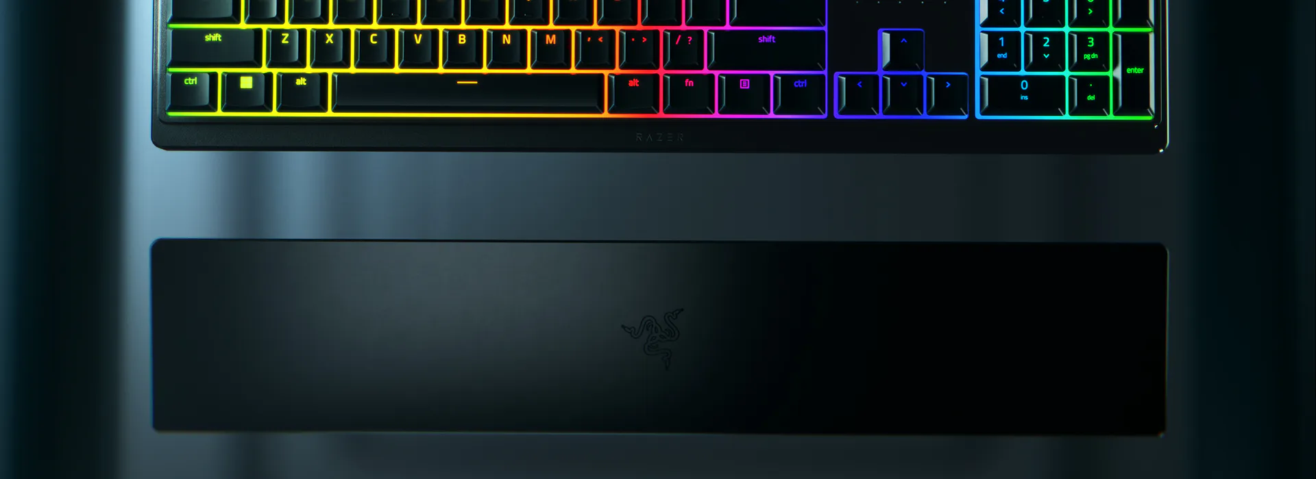 Ornata V3 - REPOSE-POIGNET MAGNÉTIQUE AU TOUCHER DOUX